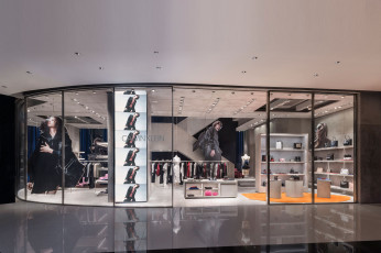 Calvin Klein Opens Multibrand Stores in Shanghai and Düsseldorf