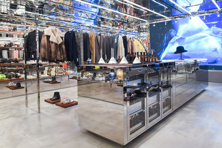 Golden Goose - Flagship Store